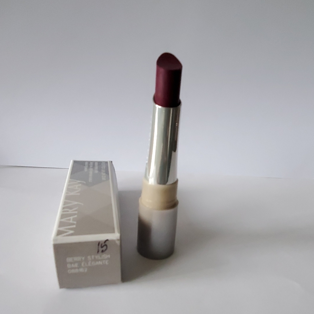 Berry Stylish velvet lip cream